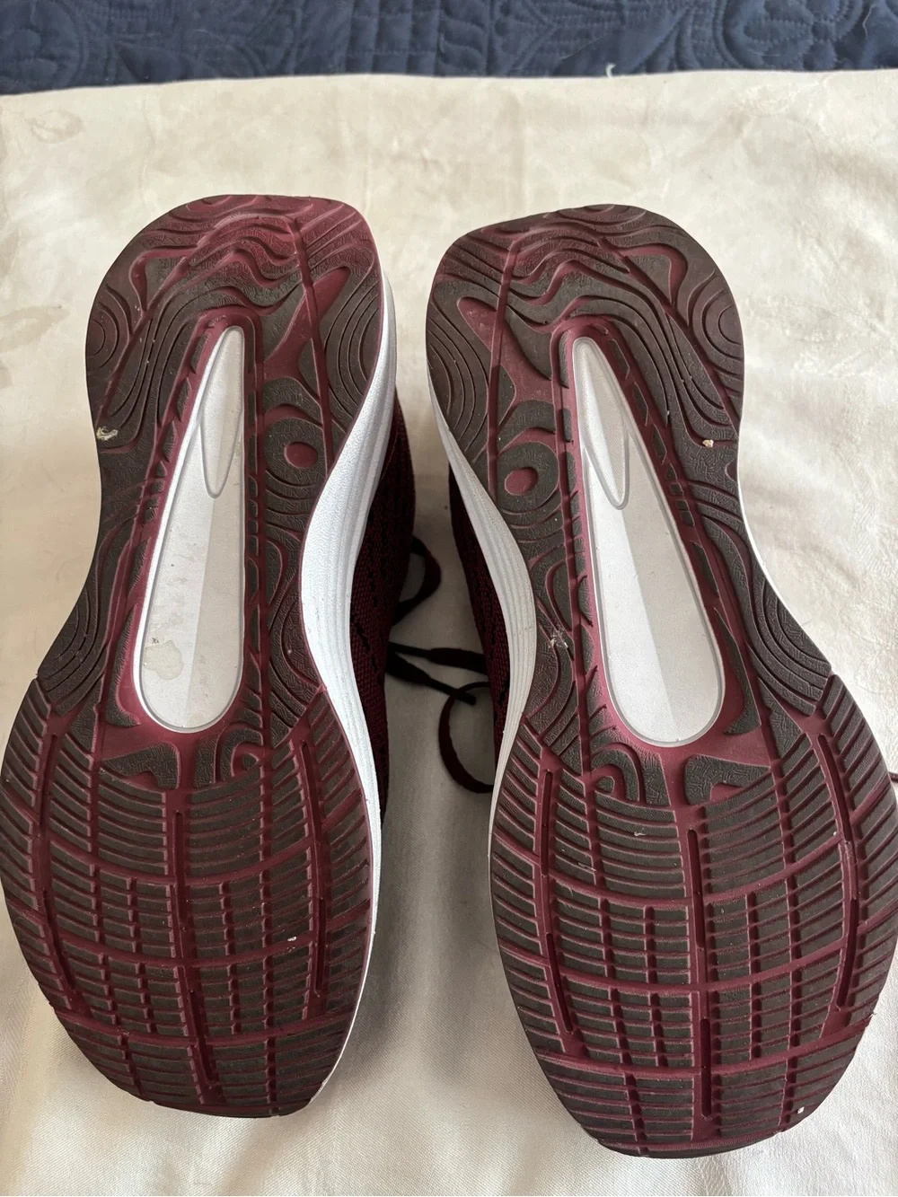 Fitville Burgundy Knit Lace-Up Sneakers 8.5